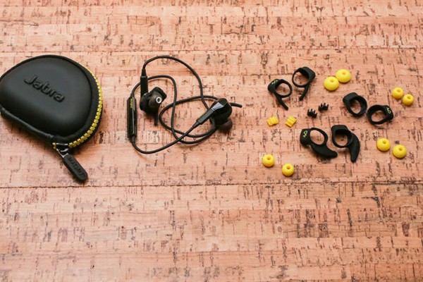 MUA TAI NGHE BLUETOOTH JABRA SPORT PULSE LIỆU CÓ ĐÁNG ĐỒNG TIỀN BÁT GẠO?