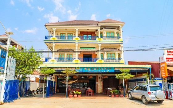 ផ្ទះសំណាក់​ Le Tonle Guesthouse ខេត្តក្រចេះ