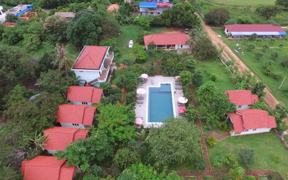 កែប បឹងកាឡូ - Kep Bungalows