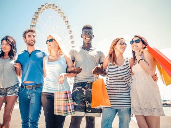 Những lần diện đồ “nhái” kém tinh tế của mỹ nhân Việt