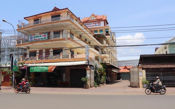 ផ្ទះសំណាក់ ពេជ្រពន្លឺថ្មី ខេត្តកំពង់ធំ