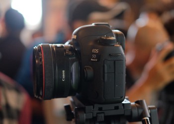 Canon giới thiệu máy ảnh EOS 5D Mark IV tại Việt Nam