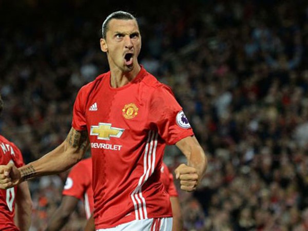 Zlatan Ibrahimovic ទទួលបានពានពីរដងក្នុងខែធ្នូ