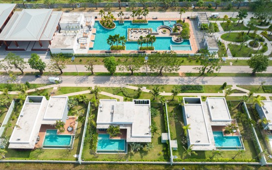 Wonderland Suites & Resort