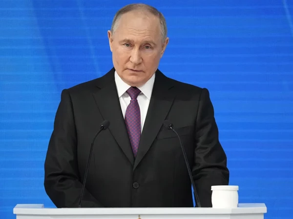 លោក ពូទីន និយាយថា បស្ចិមប្រទេសបញ្ជូនទ័ពទៅអ៊ុយក្រែន អាចនាំឲ្យមានសង្គ្រាមនុយក្លេអ៊ែរ