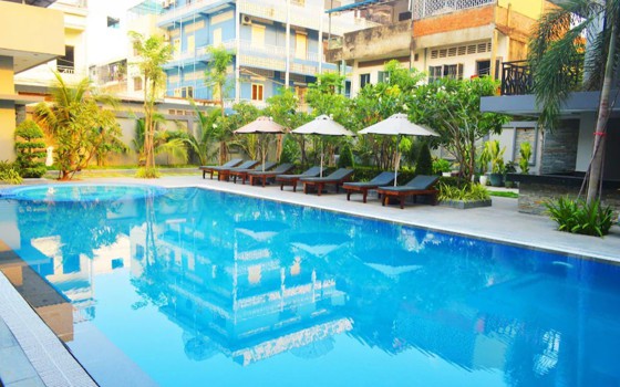 សណ្ឋាគារ Holiday Hotel Battambang​​ ខេត្តបាត់ដំបង