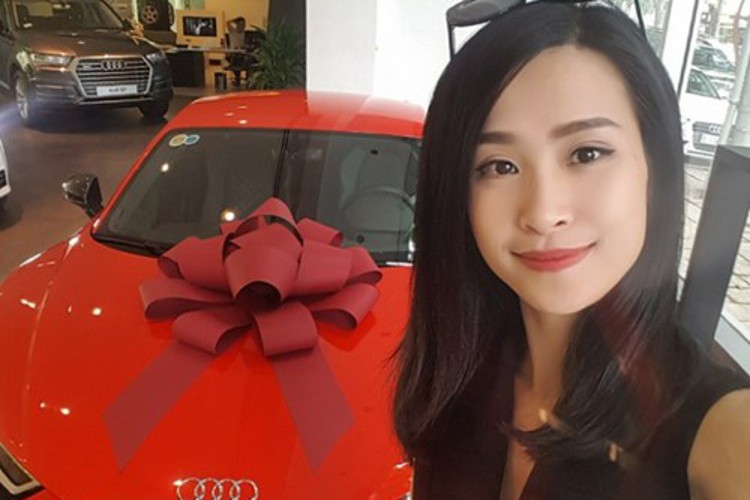 Đông Nhi được tặng siêu xe 13 tỷ đồng từ "soái ca" Ông Cao Thắng