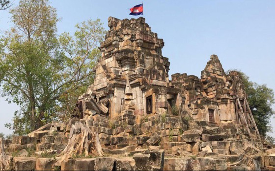 ប្រាសាទឯកភ្នំ ខេត្តបាត់ដំបង