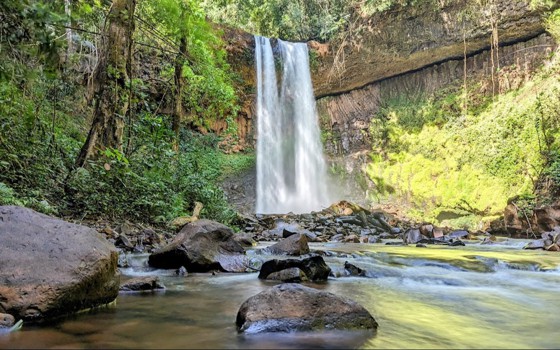 ទឹកធ្លាក់ លែងអង លែងឃិន ខេត្តមណ្ឌលគិរី