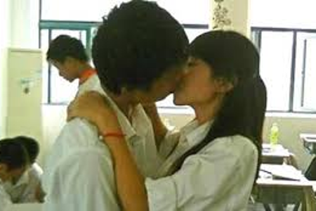 Giật mình trước lối sống buông thả của giới trẻ