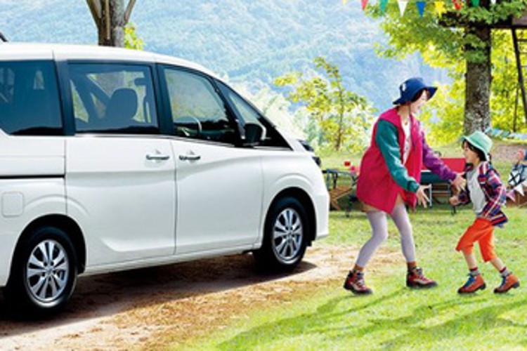 Lộ diện Suzuki Ertiga mới theo phong cách Swift