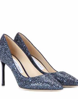 ស្បែកជើង​កែង