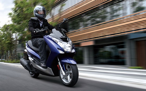 Yamaha triệu hồi xe ga SMax, đối thủ Honda PCX