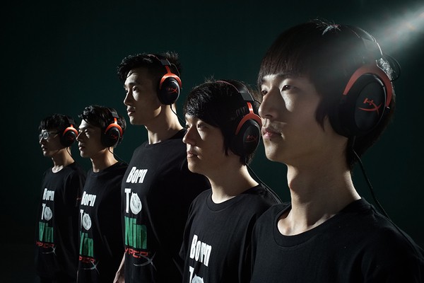 HyperX ra mắt Tai nghe Gaming Cloud II, mousepad mới