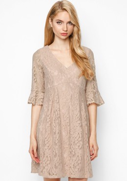 Đầm Ren Cổ Tim Tay Loe