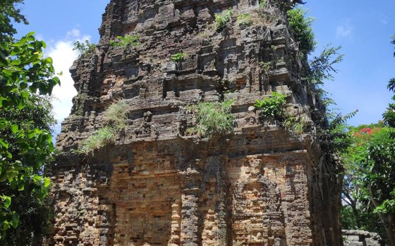 ប្រាសាទភ្នំបាយ៉ង់ ខេត្តតាកែវ