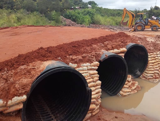 លូបង្ហូរទឹកកខ្វក់ ​​​        DRAINAGE