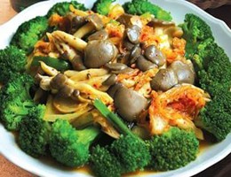 ខាត់ណាផា្កស្ពកូរជាមួយផ្សិត