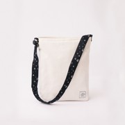 Naa Messenger Bag in White and Black Prints