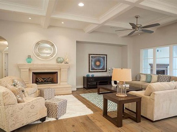 Bếp lung linh với mẫu ốp tường độc đáo