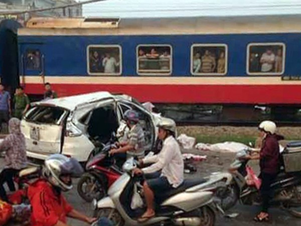 Sập cầu Ghềnh làm giảm 100 tỷ đồng doanh thu ngành đường sắt