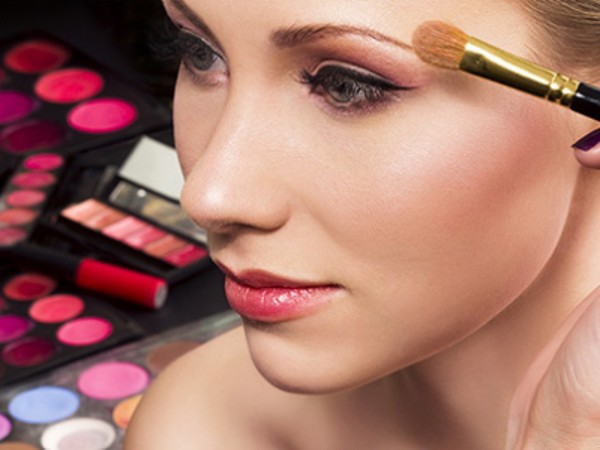 Tỏa sáng với 3 xu hướng trang điểm 