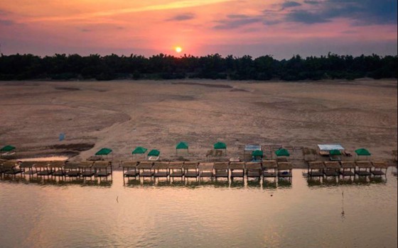 សហគមន៍អេកូ-ទេសចរណ៍ធម្មជាតិកោះទ្រង់ ខេត្តក្រចេះ