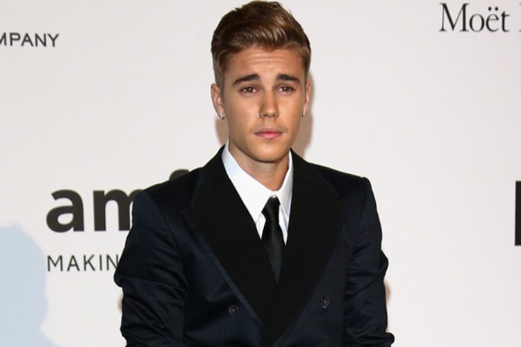 Justin Bieber bị hàng xóm đòi thêm tiền đền bù