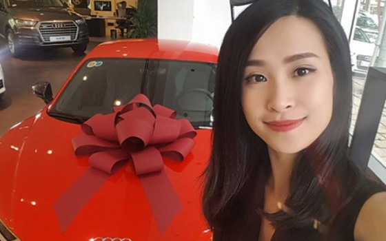 Đông Nhi được tặng siêu xe 13 tỷ đồng từ "soái ca" Ông Cao Thắng