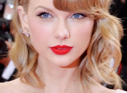 Nóng bỏng sắc son đỏ như Taylor Swift
