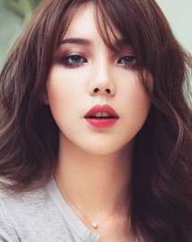 Rạng rỡ cả ngày với 10 hãng son lì