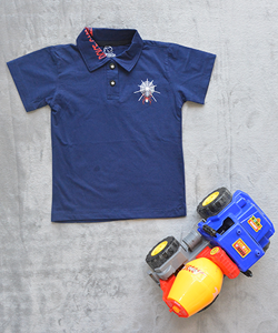 Áo Bé Trai Thêu Nhện In Chứ Cổ Xanh Đen Nhí