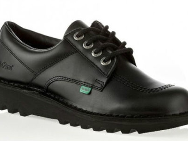 Bảo quản vệ sinh giày Dr Martens nam thế nào là chuẩn nhất?