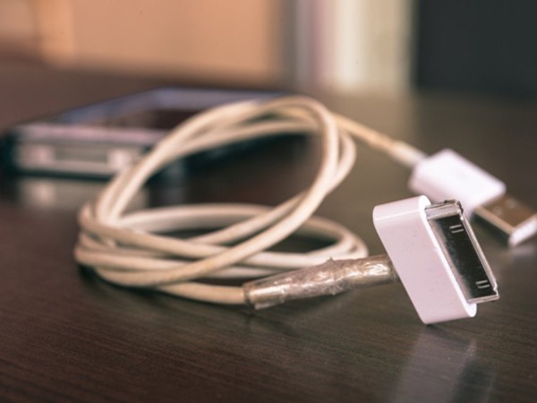 Các chuyên gia cảnh báo 99% sản phẩm cáp sạc Apple trên thị trường không an toàn để sử dụng