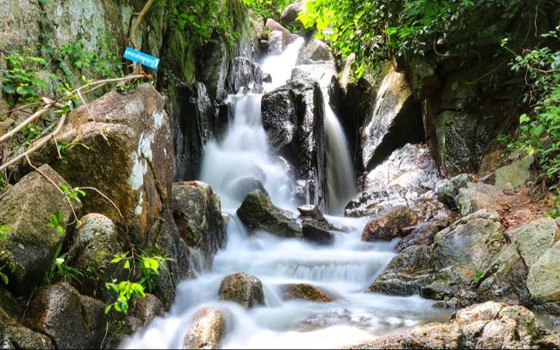 រមណីយដ្ឋានធម្មជាតិជ្រោះផ្អោក ខេត្តតាកែវ