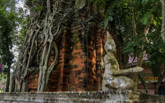 ប្រាសាទ​ចុង​ស្រុក ខេត្តព្រៃវែង