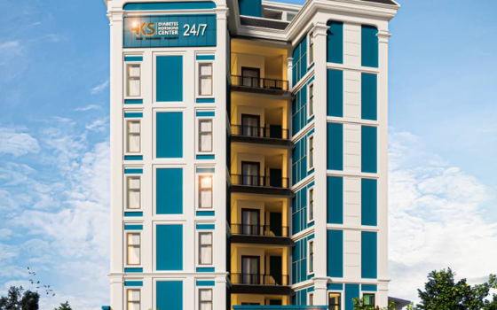 មន្ទីរពហុព្យាបាលខេអេសតាខ្មៅ 