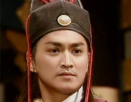 Hơn 20 năm đã trôi qua, Triển Chiêu vẫn cô đơn lẻ bóng không gia đình