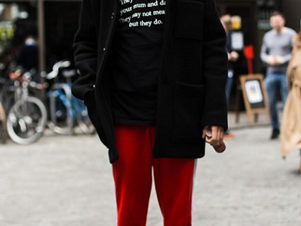 សំណុំជាមូលដ្ឋានដែលបានបំផ្លាញរចនាប័ទ្មផ្លូវរបស់បុរសកាលពីសប្តាហ៍មុន។