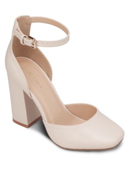 ស្បែកជើង​កែង