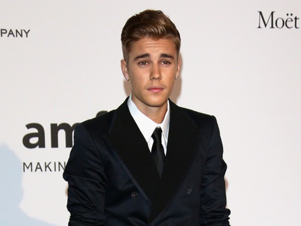 Justin Bieber ត្រូវបានអ្នកជិតខាងសុំសំណងបន្ថែមទៀត។