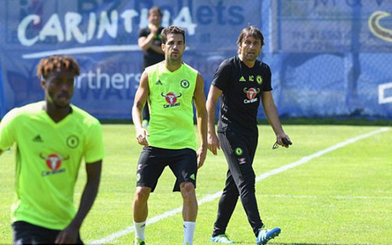 HLV Conte tiết lộ 4 mục tiêu chuyển nhượng