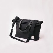 Busi Messenger in Black