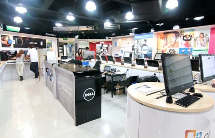 Từ bỏ ngành y để thành lập hãng máy tính Dell