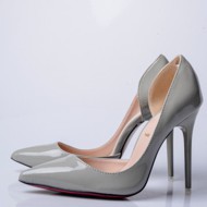 ស្បែកជើងកែងខ្ពស់