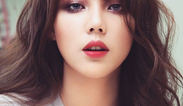 បញ្ចេញពន្លឺពេញមួយថ្ងៃជាមួយ 10 ម៉ាកក្រែមលាបមាត់