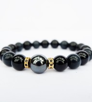 ខ្សែដៃ Onyx ពណ៌ខ្មៅ និងមាស