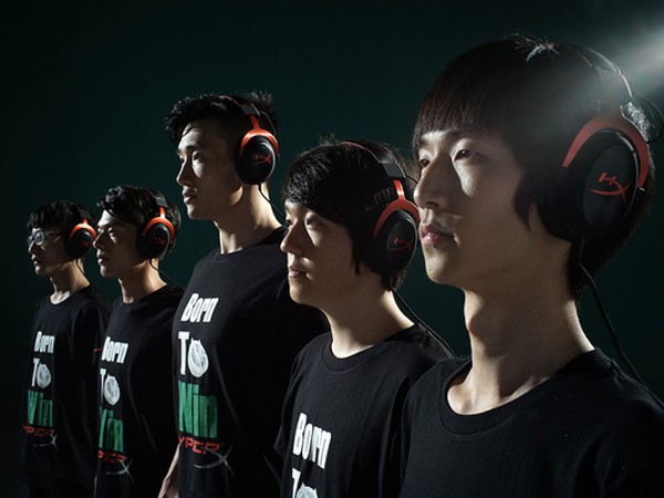 HyperX ra mắt Tai nghe Gaming Cloud II, mousepad mới