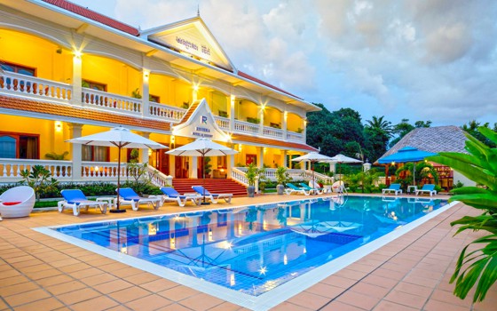 Riviera Hotel & Resort Kep 