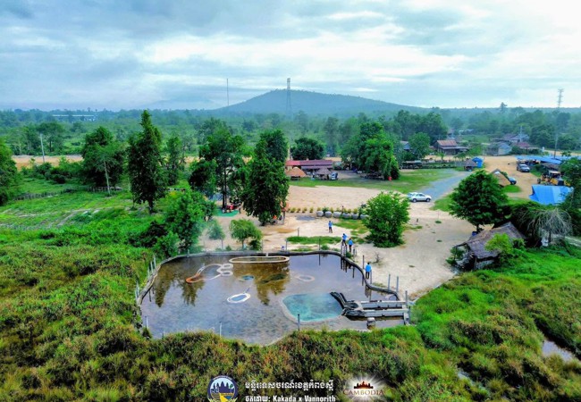 តំបន់ទេសចរណ៍ទឹកក្តៅធម្មជាតិ ទេទឹកពុះ